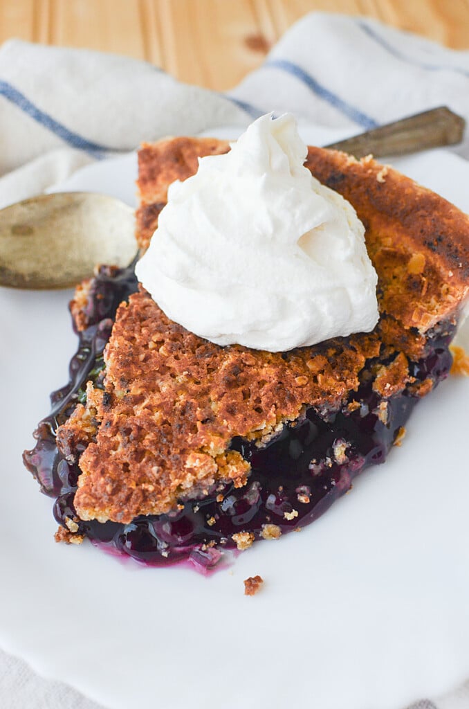 Sweet blueberry pie with a studel topping is yummy twist on the traditional blueberry pie! 