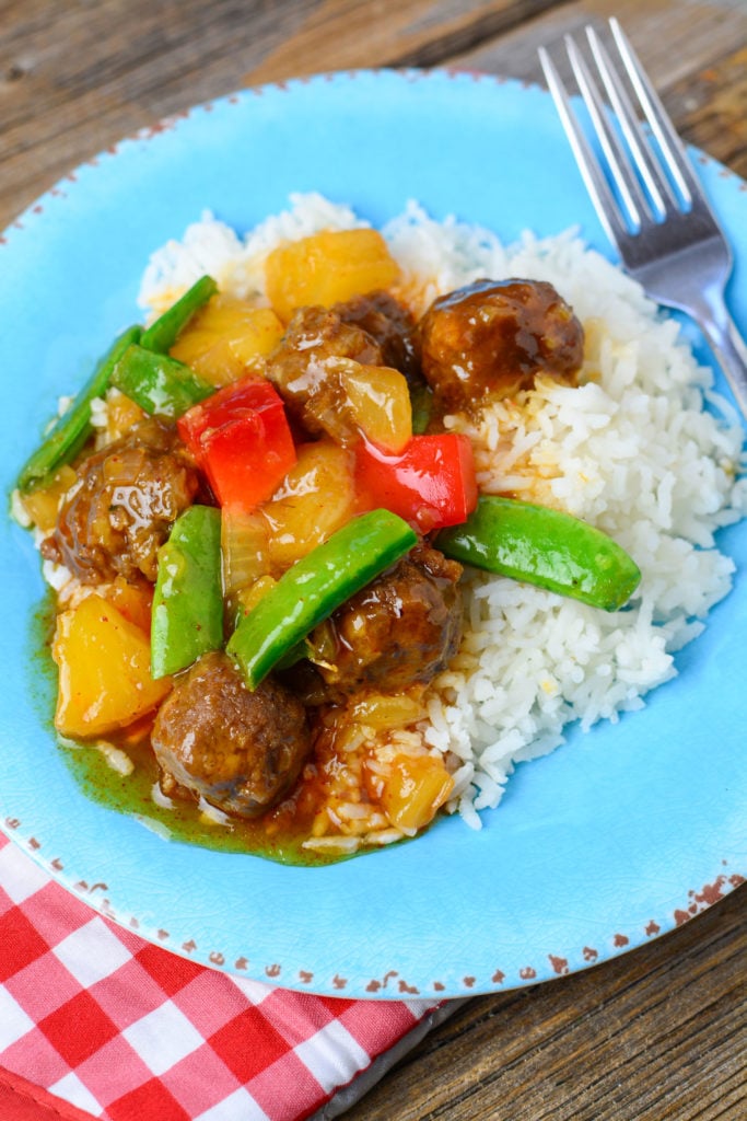 slow cooker pineapple bbq meatballs recipe. Sweet and tangy, fresh and crunchy, this dish is tasty and perfect for make ahead meals!