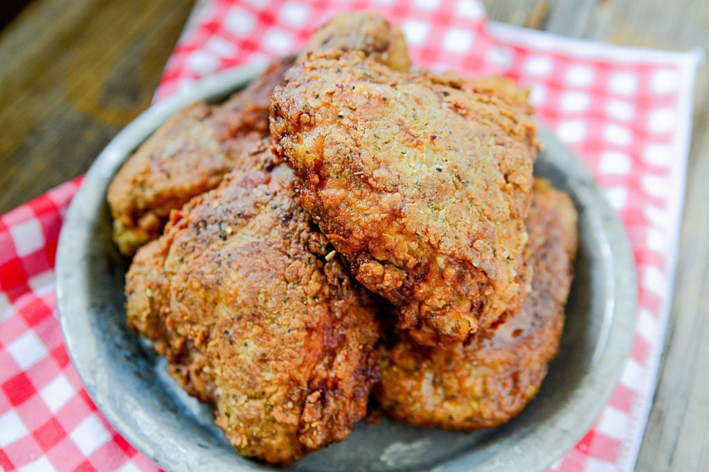 A super yummy pic of all the fried chicken pieces on a plate ready to be devoured!