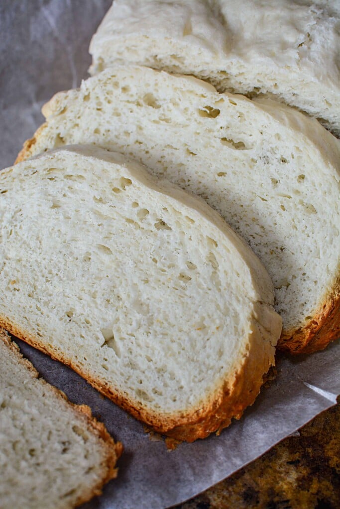 In this recipe, I show you how to make slow cooker bread. It's the easiest, fresh bread that you can make - and it's a cinch in your crockpot!!