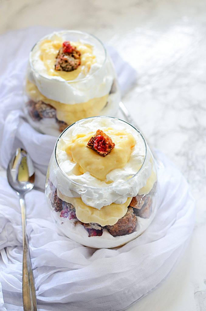 Simple and Easy banana loaf parfait dessert. This easy Banana bread parfait is a perfect put together dessert recipe that comes together quickly and looks heavenly. Plus it's a great way to use up left over banana bread!