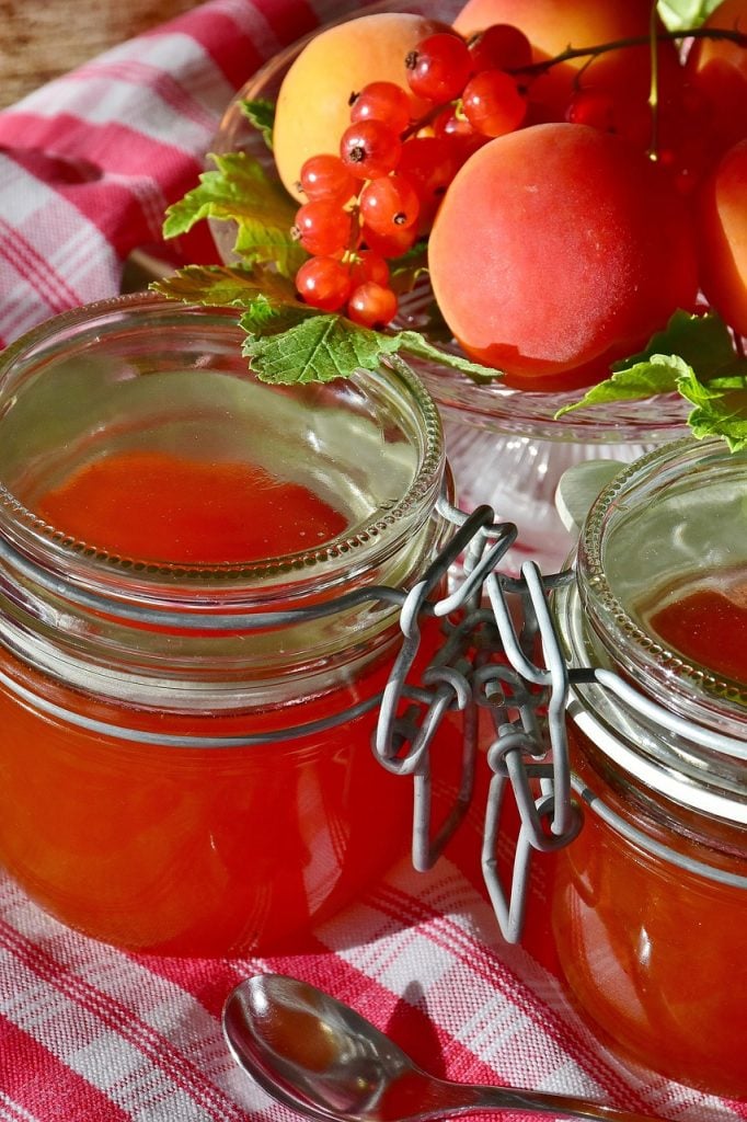 If you've never made jam using the water bath canning method, take a peek at this post. It's the easiest and best way to get started in the world of canning!