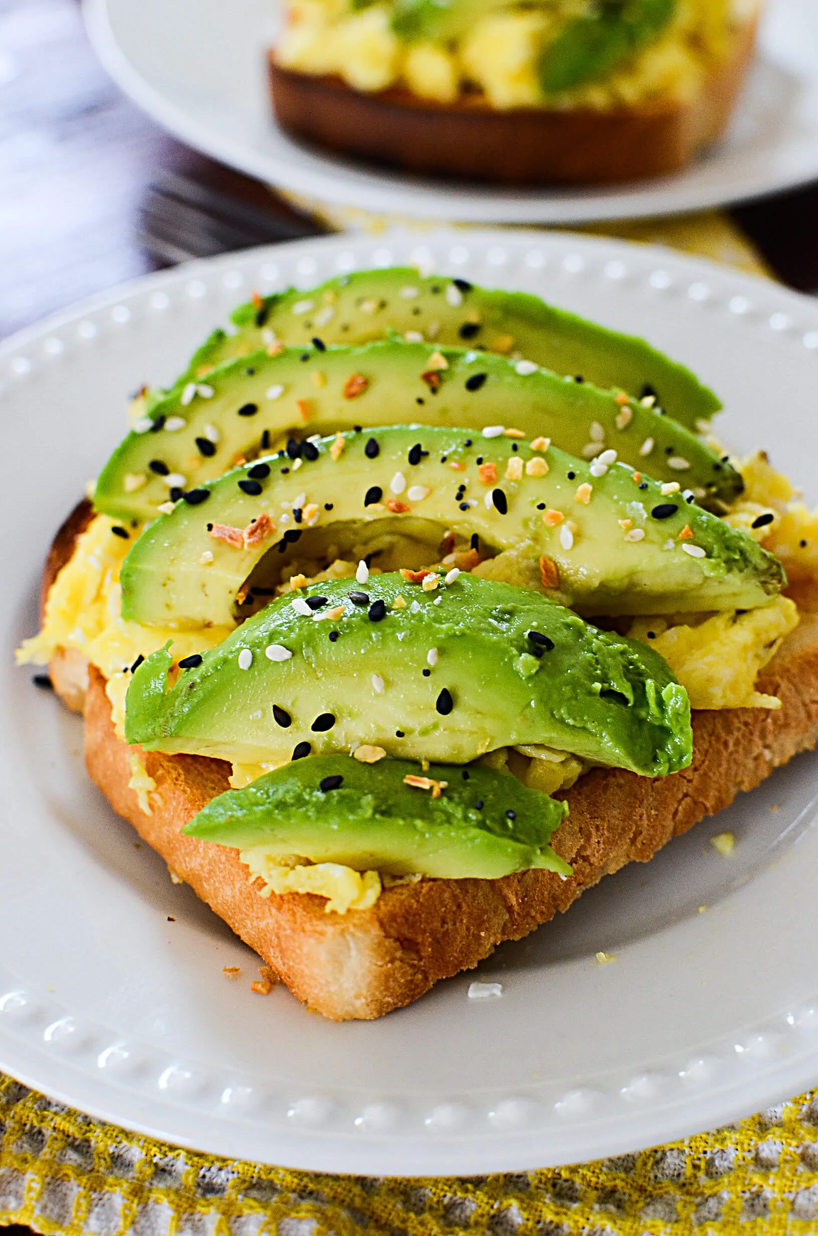 This recipe for simple avocado toast is easy, quick and super delicious! This is the best avocado toast for when you want to eat healthy but still have a quick morning breakfast!