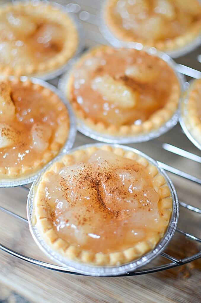 https://thesaltypot.com/wp-content/uploads/2019/03/Foodi-Apple-Tarts06-678x1024.jpg