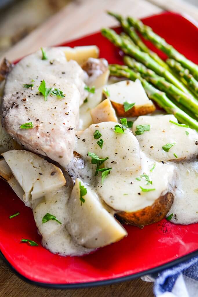 This recipe for buttery ranch pork chops done in the Ninja Foodi is definitely a perfect dinner or lunch for the whole family! Super easy to prepare! - The Salty Pot