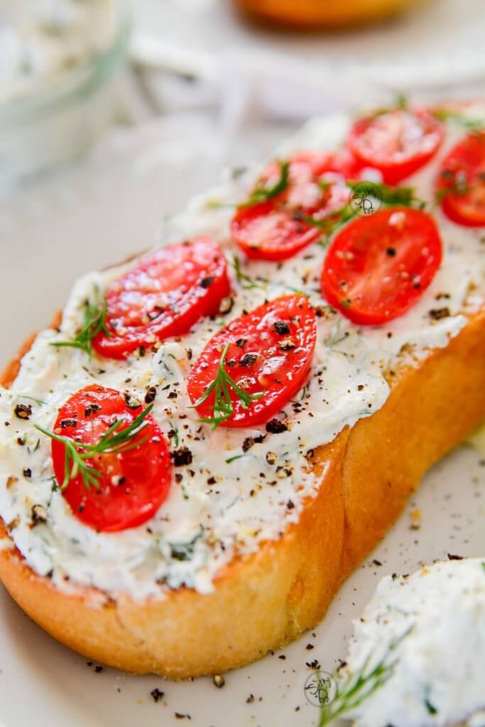 Yogurt cheese with lemon and dill on toast.