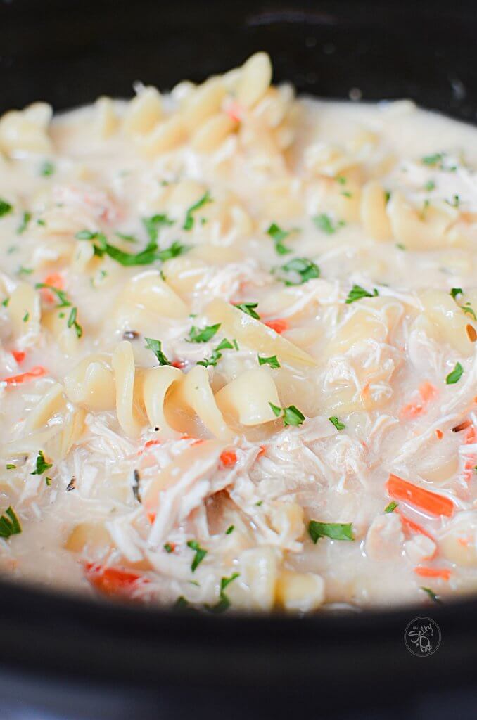 This savory chicken alfredo soup is an absolute comfort food, it's filling and delicious. It's super easy to make in your Crock Pot! 