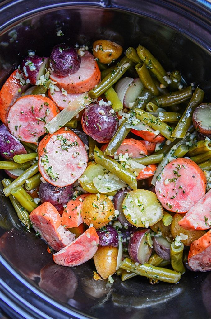 Slow Cooker Sausage Casserole With Green Beans And Potatoes - Slow cooker with ingredients