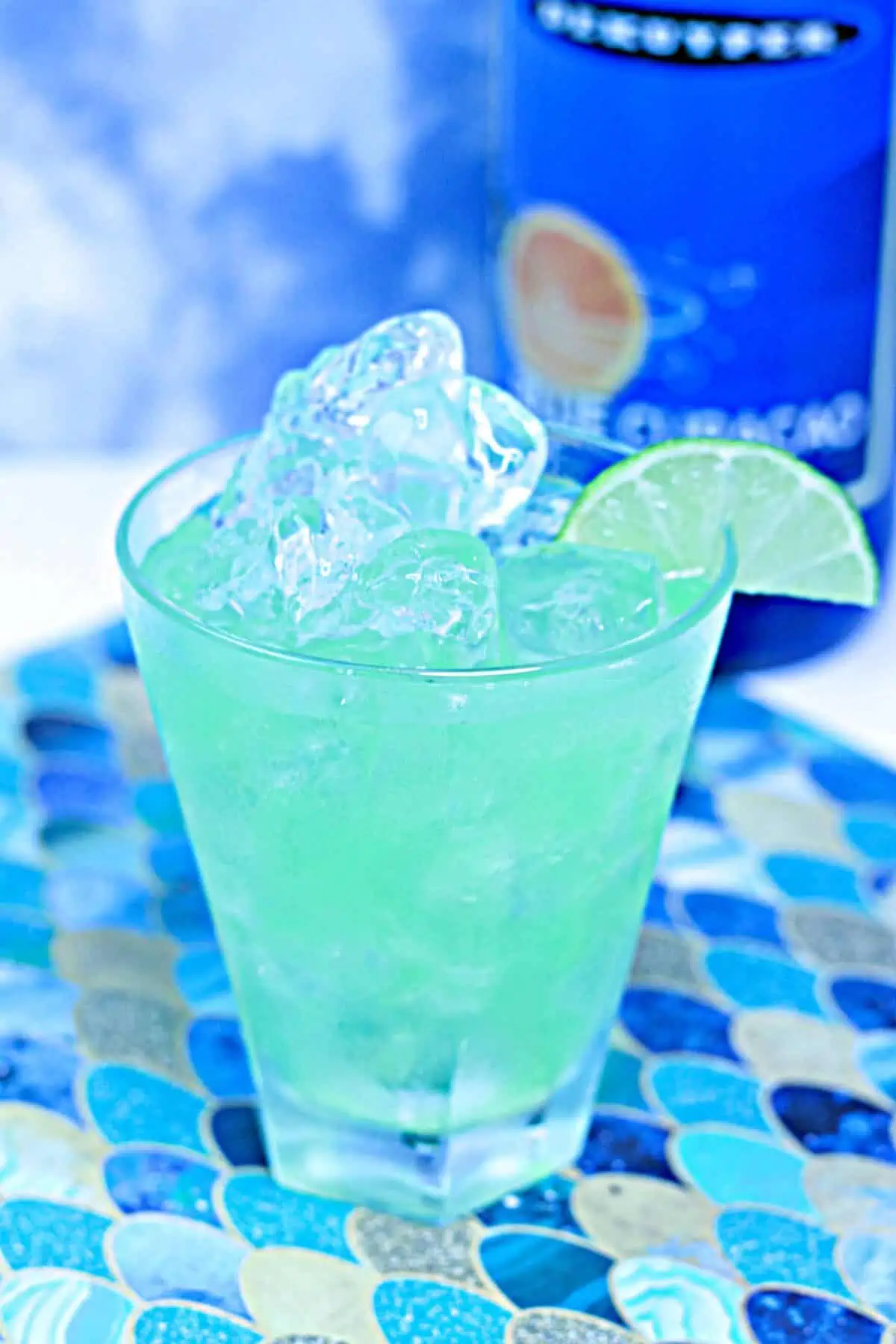 Blue Drinks: The Mermaid Cocktail, blue mixed drinks