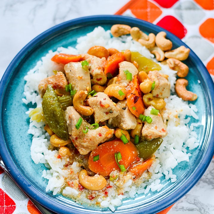 INSTANT POT SWEET CHILI CHICKEN WITH CASHEWS 