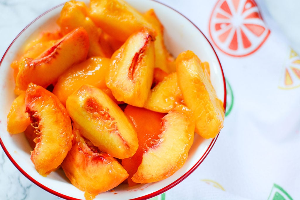 The Easy Way to Peel Peaches
