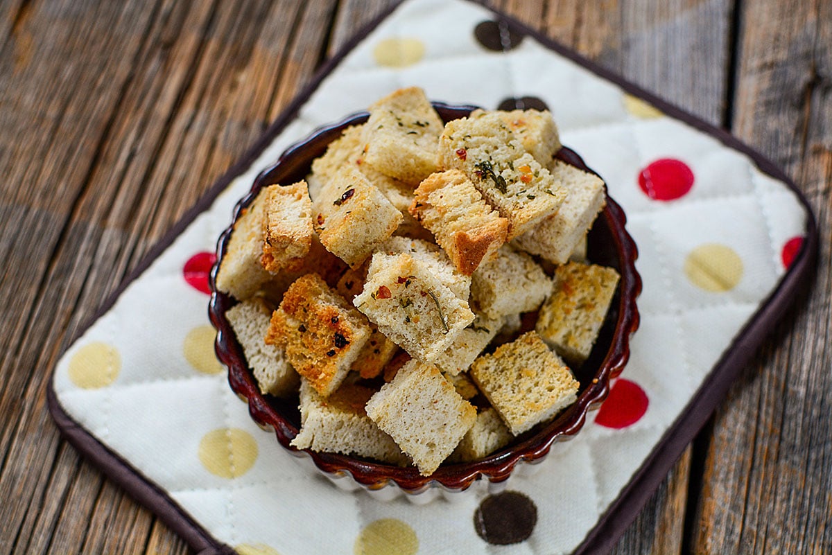 Homemade Garlic Butter Croutons