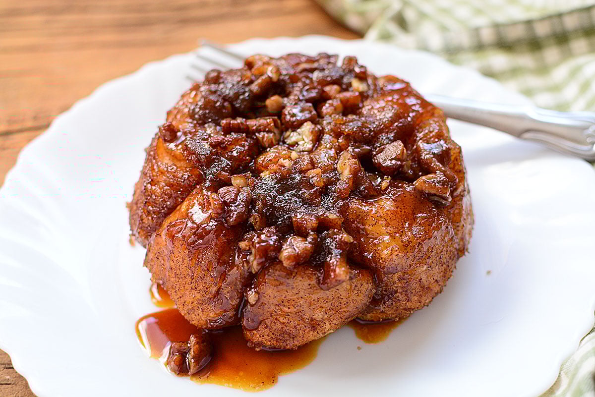 Mini Pecan Caramel Monkey Bread Desserts
