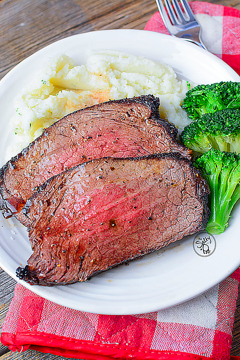 A few slices of this perfectly air fried beef is awesome with mashed potatoes and a bit of broccoli on the side.