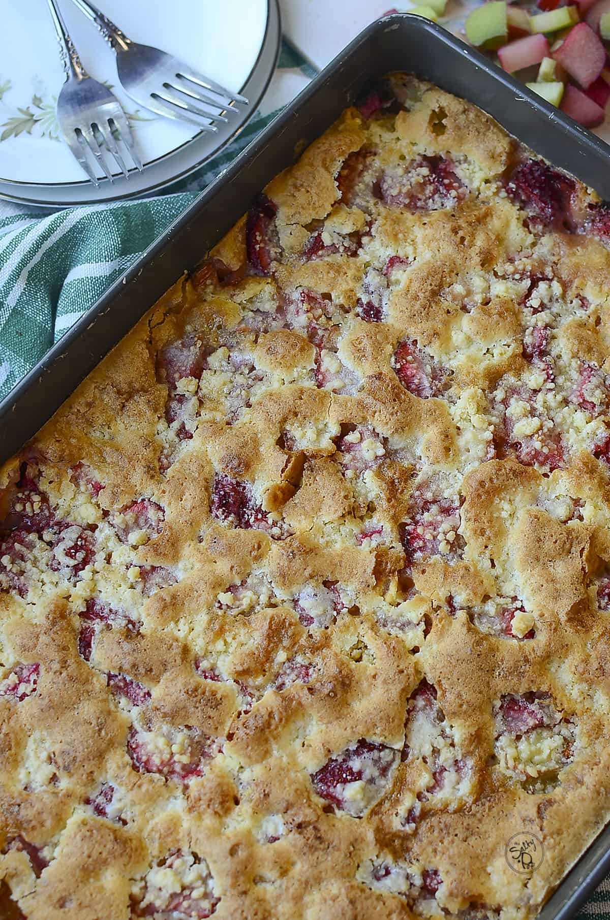 The Strawberry rhubarb bars baked in the pan.
