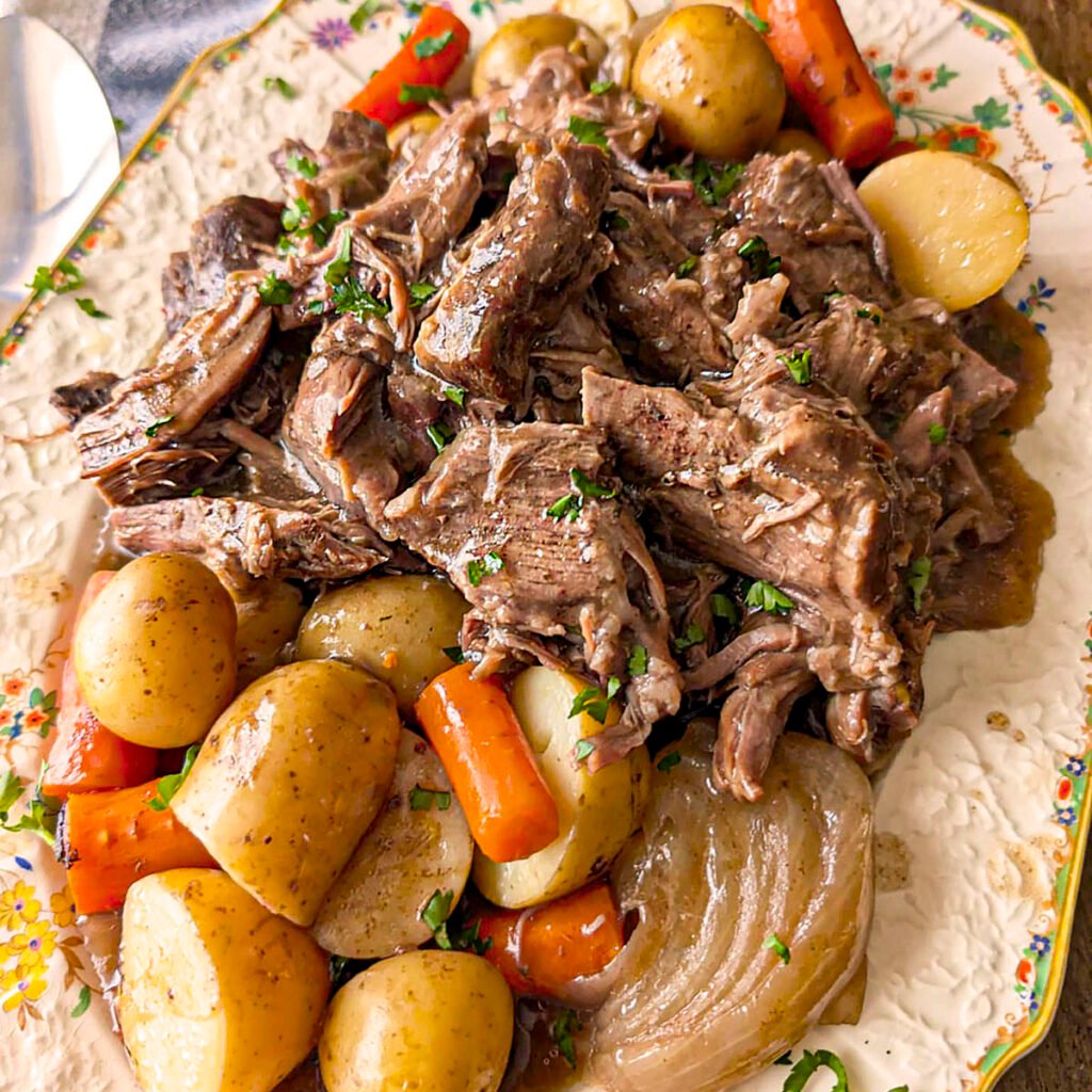 Crock-pot-easy-roast-beef-square image