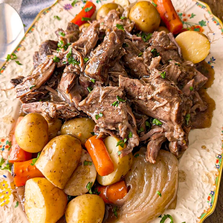 Crock-pot-easy-roast-beef-square image
