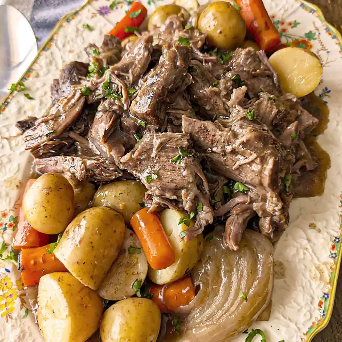 Crock-pot-easy-roast-beef-square image