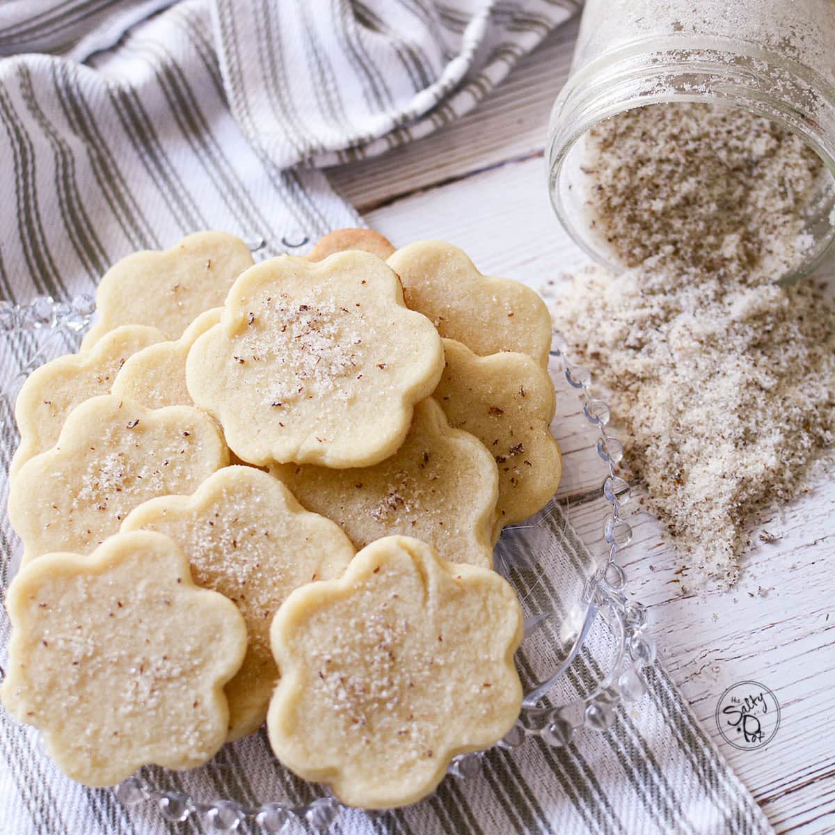 Lilac sugar cookies, square image