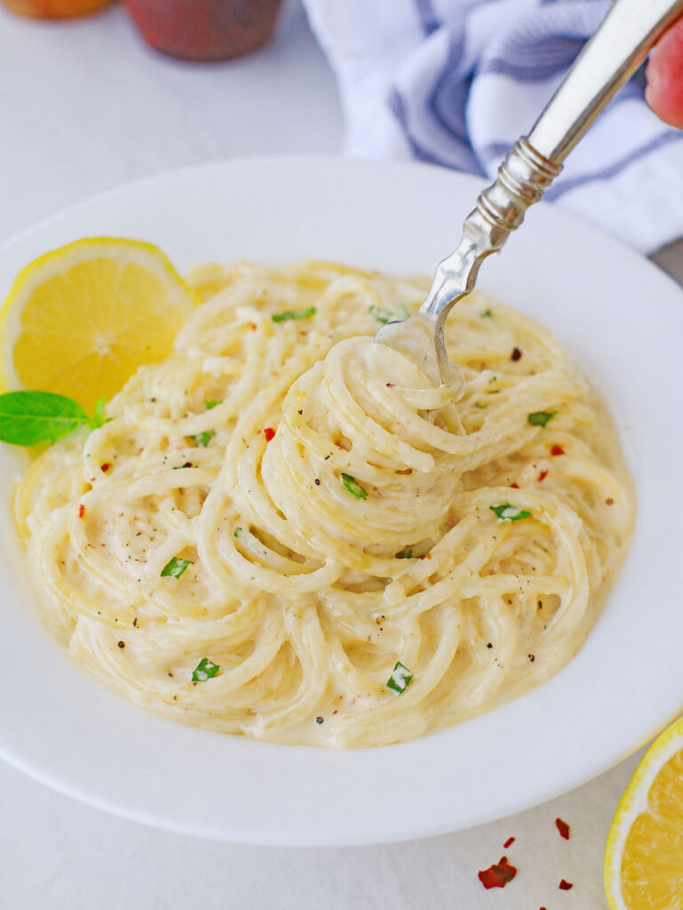 Creamy Lemon Garlic Pasta (Easy 15-Minute Recipe)